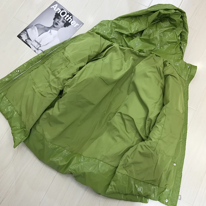 New arrival Winter patent glossy fabric duck down coat female fashion warm jackets hooded thicker warm coat F120 wholesale
New arrival Winter patent glossy fabric duck down coat female fashion warm jackets hooded thicker warm coat F120 wholesale