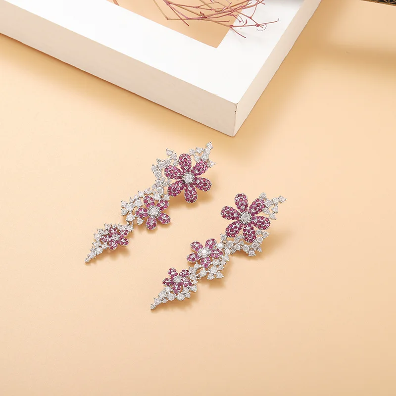 Korean version of Korean jewelry personality fashion super fairy temperament earrings female exquisite full diamond long tassel
Korean version of Korean jewelry personality fashion super fairy temperament earrings female exquisite full diamond long tassel