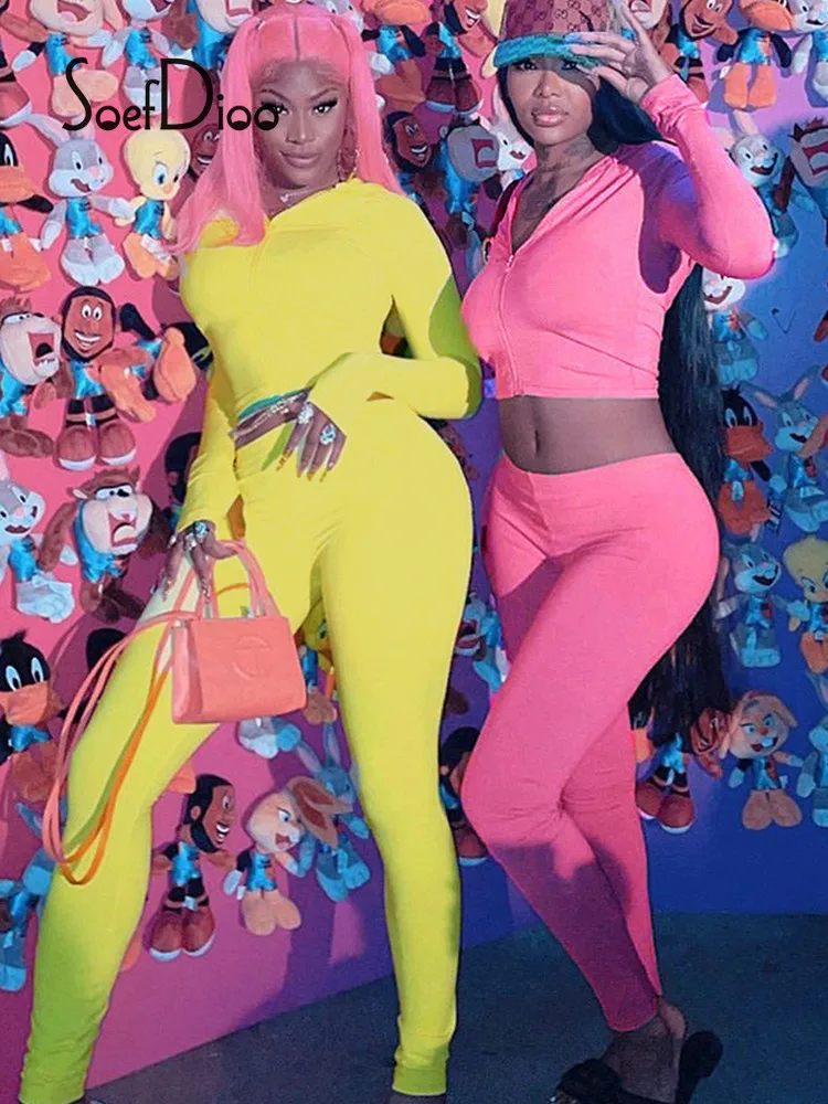 Женский спортивный костюм Soefdioo, укороченный топ на молнии с длинным рукавом и брюки с принтом, повседневный тренировочный костюм для фитнес...
Женский спортивный костюм Soefdioo, укороченный топ на молнии с длинным рукавом и брюки с принтом, повседневный тренировочный костюм для фитнес...