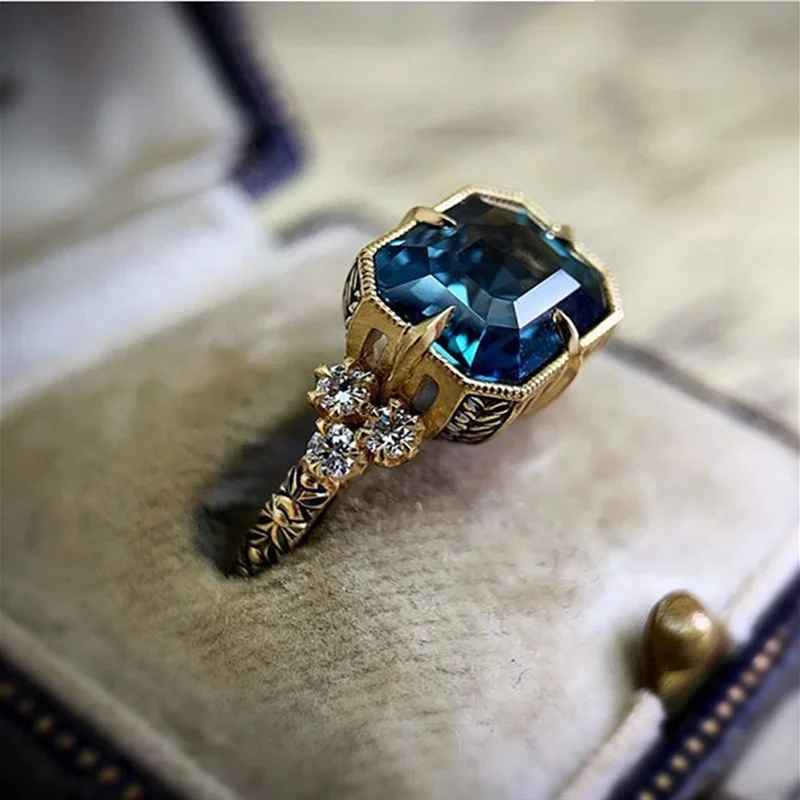 MFY 2 Pcs/set Gold Plating Inlaid White Zircon Blue Crystal Female Ring Set For Women Party Jewelry Accessories Size 5-12
MFY 2 Pcs/set Gold Plating Inlaid White Zircon Blue Crystal Female Ring Set For Women Party Jewelry Accessories Size 5-12
