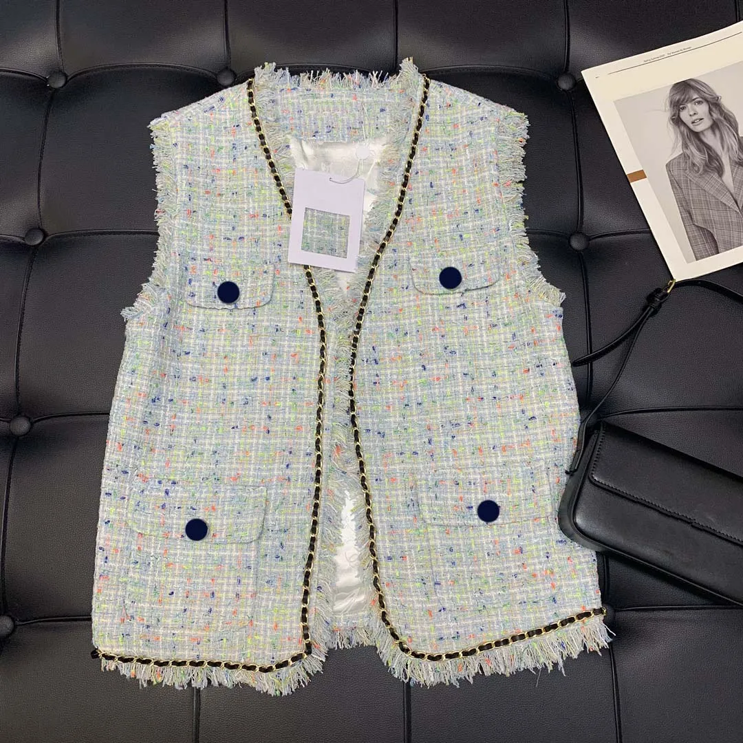 High Street Tweed Vest Jacket for Women Luxury Brand 3D Cut V-neck Four-pocket Contrast Plaid Fringed Vest Coat Lady Autumn 2021
High Street Tweed Vest Jacket for Women Luxury Brand 3D Cut V-neck Four-pocket Contrast Plaid Fringed Vest Coat Lady Autumn 2021