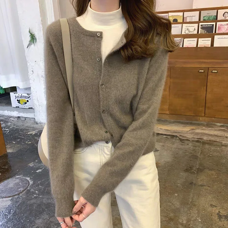 Women Knitting Sweater Cardigan Round Neck Purple Short Sweater Coat Women Loose Knit Solid Color Buttons For Female Fashion 
Women Knitting Sweater Cardigan Round Neck Purple Short Sweater Coat Women Loose Knit Solid Color Buttons For Female Fashion