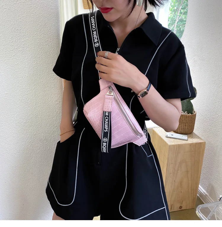 Casual Waist Bag for Women Alligator Leather Fanny Pack Phone Pouch Chest Packs Ladies Wide Strap Belt Bag Female Crossbody Bag
Casual Waist Bag for Women Alligator Leather Fanny Pack Phone Pouch Chest Packs Ladies Wide Strap Belt Bag Female Crossbody Bag