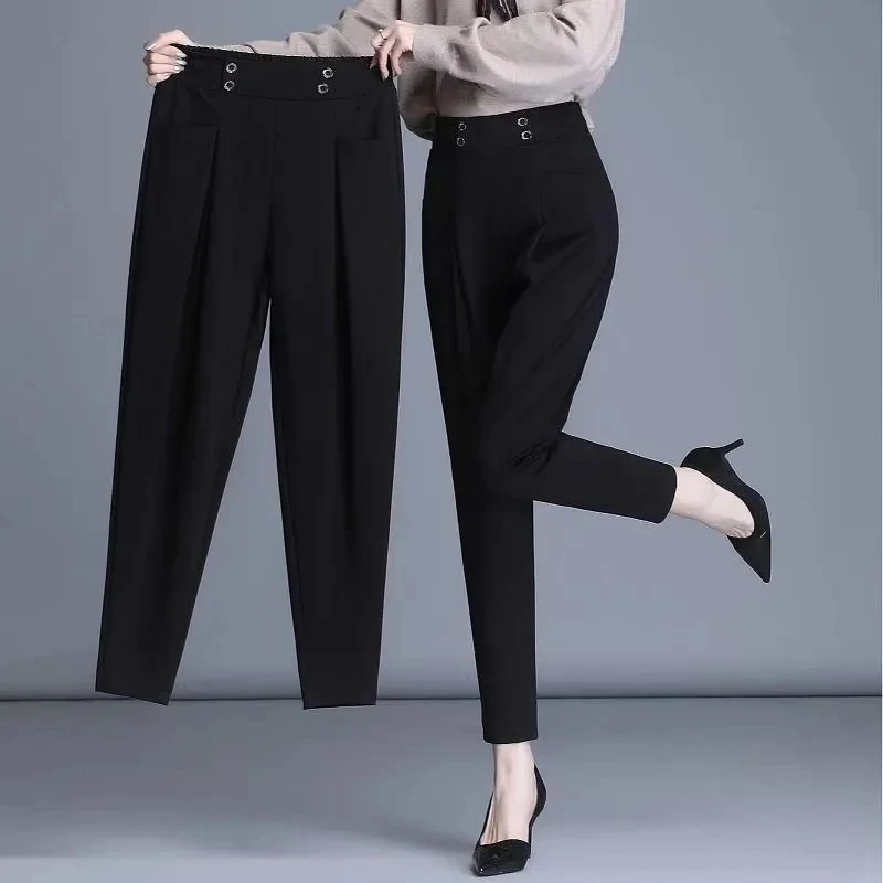 Women's Casual Pants 2022 Spring Autumn Elastic High Waist Harem Pants Middle Aged Female Loose Black Straight Trousers 4XL
Women's Casual Pants 2022 Spring Autumn Elastic High Waist Harem Pants Middle Aged Female Loose Black Straight Trousers 4XL