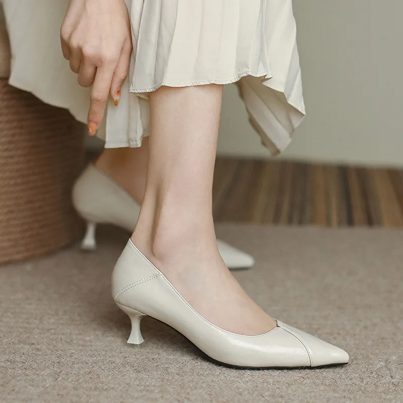 2021 spring working high heels comfortable party short high heels stiletto pointed shallow mouth apartment fashion women's shoes
2021 spring working high heels comfortable party short high heels stiletto pointed shallow mouth apartment fashion women's shoes