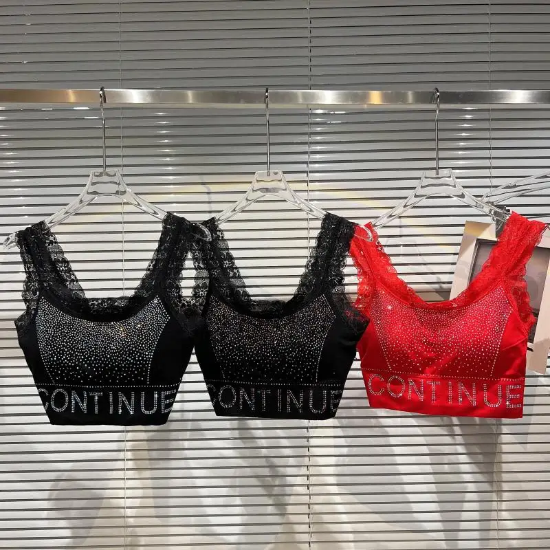 Online Celebrity 2021 Winter New Alphabet Color Rhinestones Lace Shoulder Straps Chest Pads Suspenders Tube Top Underwear Women
Online Celebrity 2021 Winter New Alphabet Color Rhinestones Lace Shoulder Straps Chest Pads Suspenders Tube Top Underwear Women