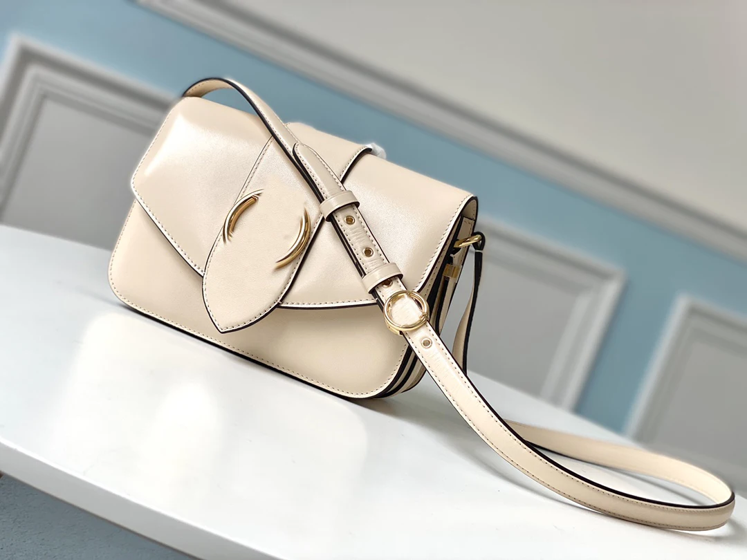 Luxury Designer Handbag Women Mini Shoulder Bag Satchel Style Nylon Small Crossbody Bags For Women 2021 Metale Chain Clutches
Luxury Designer Handbag Women Mini Shoulder Bag Satchel Style Nylon Small Crossbody Bags For Women 2021 Metale Chain Clutches