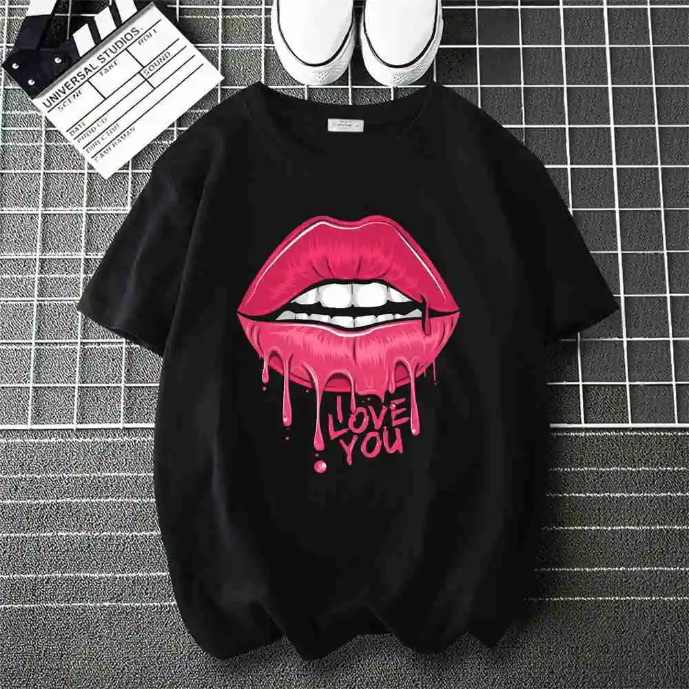 2021 Lips Watercolor Graphic T Shirt Harajuku Tops Summer Tops Kawaii T-shirt Clothes Girl O-neck Sexy Black Tees Kiss lip
2021 Lips Watercolor Graphic T Shirt Harajuku Tops Summer Tops Kawaii T-shirt Clothes Girl O-neck Sexy Black Tees Kiss lip