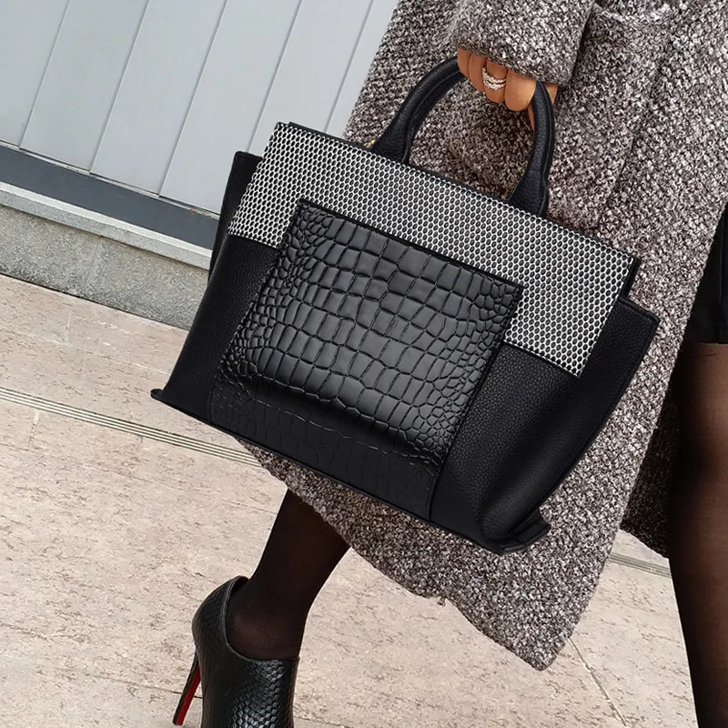 100% Genuine Leather Handbags New Ladies Fashion Portable Simple and Versatile One-shoulder Messenger Large-capacity Bag Gg
100% Genuine Leather Handbags New Ladies Fashion Portable Simple and Versatile One-shoulder Messenger Large-capacity Bag Gg