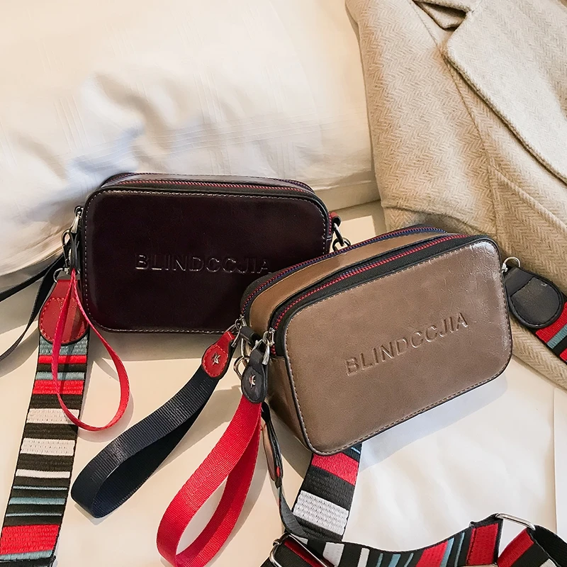 Handbag Women's New Shoulder Bag Bolsa Fashion Small Square Bag Wide Strap Black Bag Crossbody Bags For Women Bolsos Mujer 2021
Handbag Women's New Shoulder Bag Bolsa Fashion Small Square Bag Wide Strap Black Bag Crossbody Bags For Women Bolsos Mujer 2021
