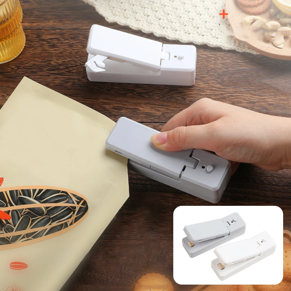2 in 1 Mini Bag Sealer & Cutter Portable Handheld USB Charging Sealing Machine with Magnetic Base for Chip Bags Food Storage
2 in 1 Mini Bag Sealer & Cutter Portable Handheld USB Charging Sealing Machine with Magnetic Base for Chip Bags Food Storage