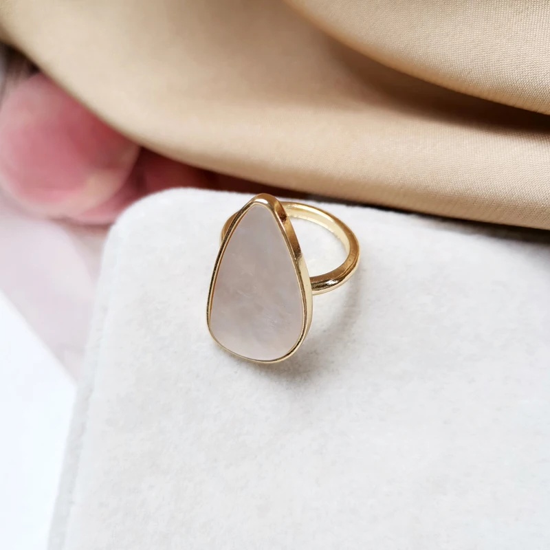Mihan Delicate Jewelry Geometric Ring Popular Design Korean Temperament Hot Selling Resin Ring For Girl Lady Gifts
Mihan Delicate Jewelry Geometric Ring Popular Design Korean Temperament Hot Selling Resin Ring For Girl Lady Gifts