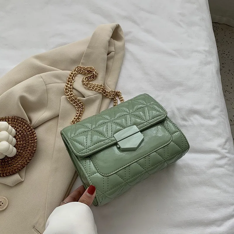 Spring/Summer Popular Exquisite Chain Crossbody Bag Female 2021 New Fashion Shoulder Bag Women High Quality Small Square Bags
Spring/Summer Popular Exquisite Chain Crossbody Bag Female 2021 New Fashion Shoulder Bag Women High Quality Small Square Bags
