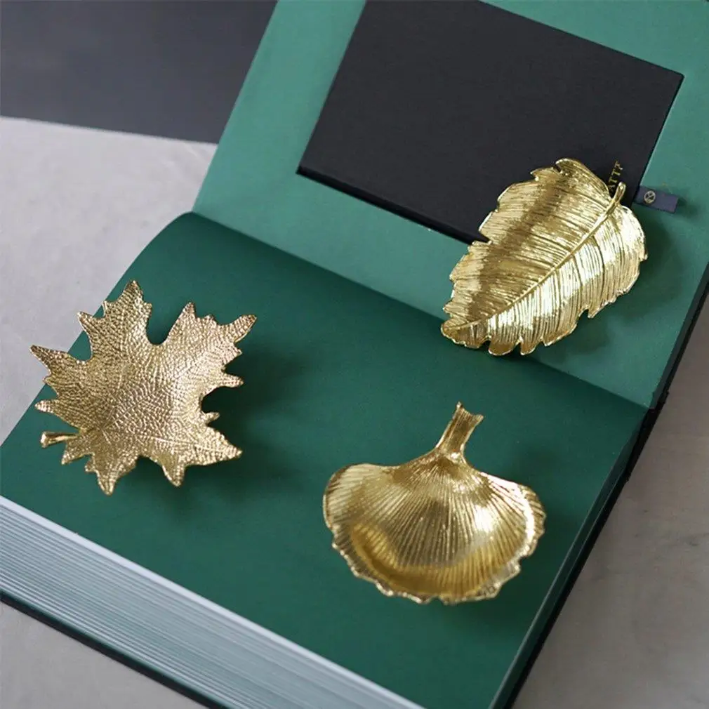 Metal Storage Tray Jewelry Display Plate Ginkgo Leaf Necklace Ring Earrings Cosmetic Tray Home Decoration Organizer
Metal Storage Tray Jewelry Display Plate Ginkgo Leaf Necklace Ring Earrings Cosmetic Tray Home Decoration Organizer