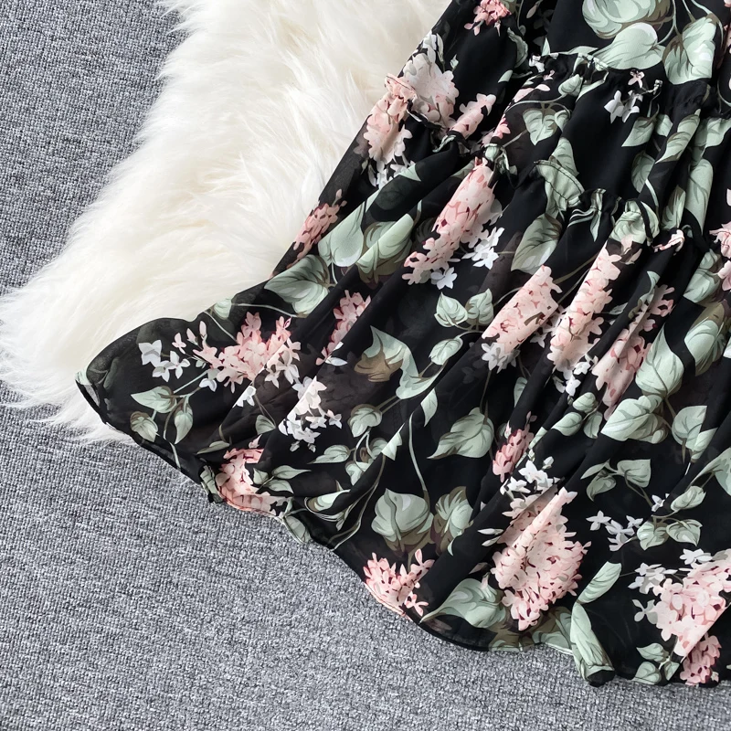 2021 New Summer Holiday Fashion Plus Large Size Women Casual Dress Beach Wear Sexy Boho Floral Print Maxi Long Bohemian Dress
2021 New Summer Holiday Fashion Plus Large Size Women Casual Dress Beach Wear Sexy Boho Floral Print Maxi Long Bohemian Dress