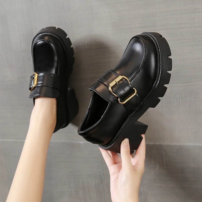 Новинка весна-осень 2021, женские туфли на плоской подошве, Женская нескользящая обувь на платформе, повседневные туфли с пряжкой, женская мод... 
Новинка весна-осень 2021, женские туфли на плоской подошве, Женская нескользящая обувь на платформе, повседневные туфли с пряжкой, женская мод...