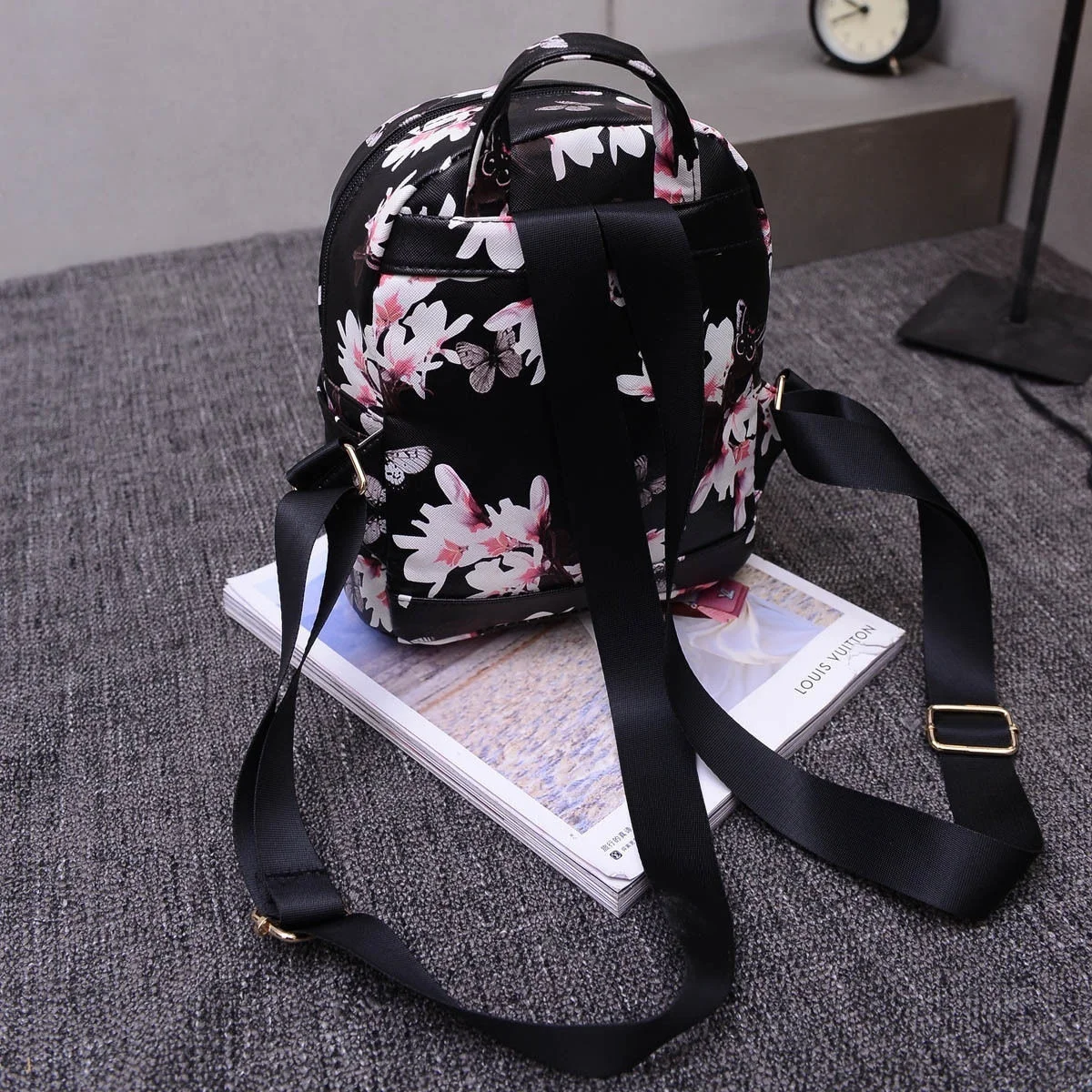 Baby Girl Floral Print Small Backpack Faux Leather Casual Swimming Bag Elegant School Bag
Baby Girl Floral Print Small Backpack Faux Leather Casual Swimming Bag Elegant School Bag