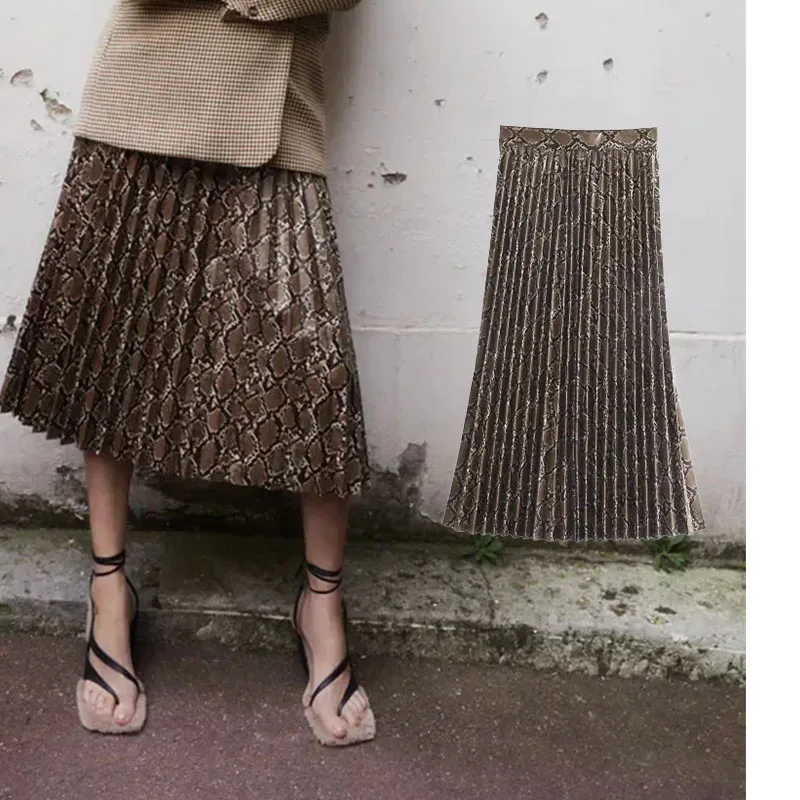 Women's Skirt 2021 Autumn Za Fashion imitation leather Pleated Midi Skirts Vintage High Waist Back Zipper Female Skirts Mujer
Women's Skirt 2021 Autumn Za Fashion imitation leather Pleated Midi Skirts Vintage High Waist Back Zipper Female Skirts Mujer