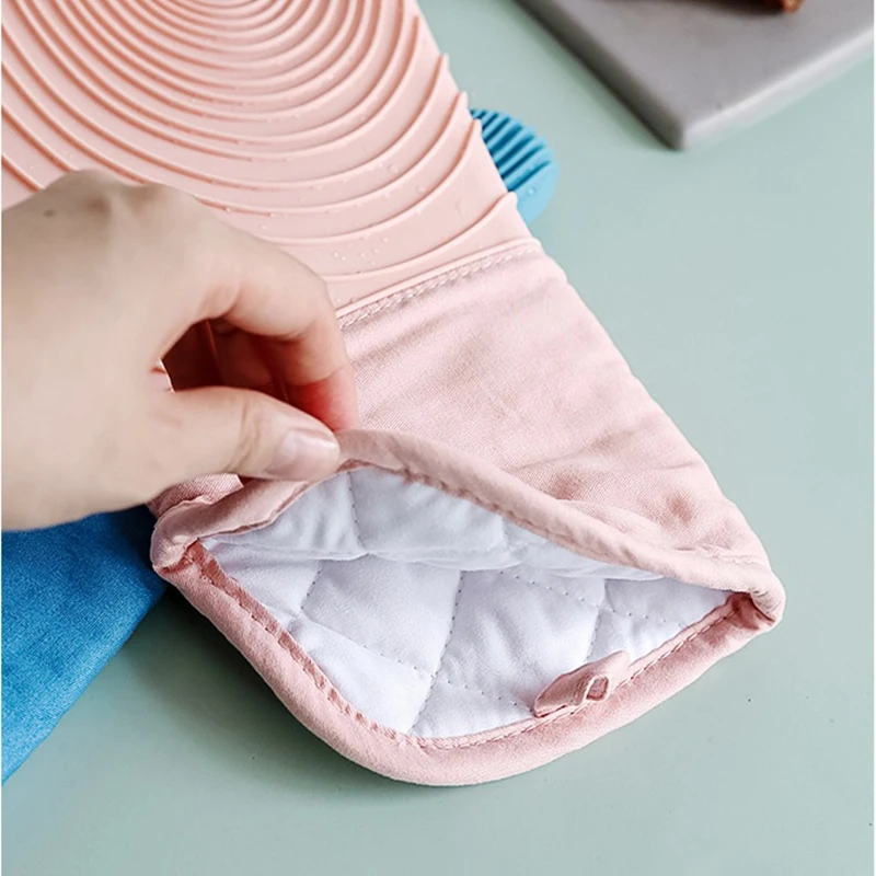 High Guality Thickened Silicone Heat Proof Gloves Household Microwave Oven Oven Anti Scald Heat Insulation Gloves Kitchen Suppli
High Guality Thickened Silicone Heat Proof Gloves Household Microwave Oven Oven Anti Scald Heat Insulation Gloves Kitchen Suppli