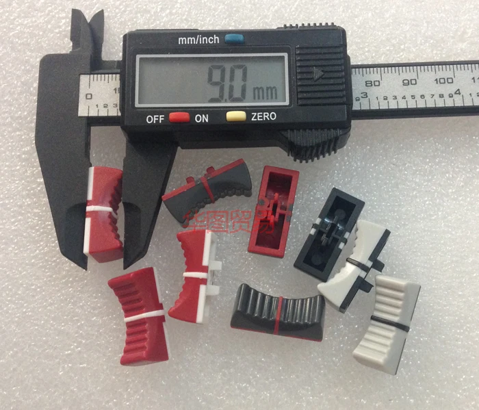 6pcs mixer potentiometer fader knob cap for Yamaha MG166CX-USB MG206C / hole 4MM gray / red / dark gray L 24MM H9MM
6pcs mixer potentiometer fader knob cap for Yamaha MG166CX-USB MG206C / hole 4MM gray / red / dark gray L 24MM H9MM