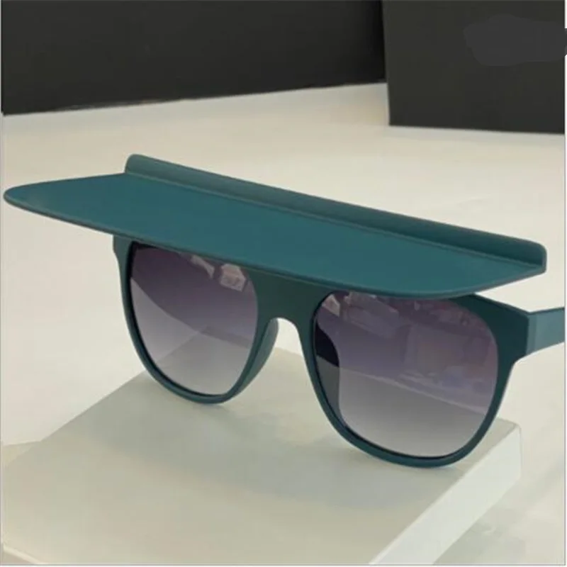 2021 new sun visor Retro flip hat Dual-use sunglasses Men's and women's sunglasses 
2021 new sun visor Retro flip hat Dual-use sunglasses Men's and women's sunglasses