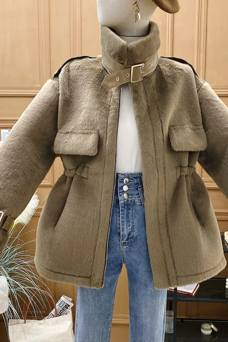 2020 Autumn And Winter New Korean Clothes Coats Loose Mid-Length Faux Fur Drawstring Waist Motorcycle Jacket Female Trend Y855
2020 Autumn And Winter New Korean Clothes Coats Loose Mid-Length Faux Fur Drawstring Waist Motorcycle Jacket Female Trend Y855