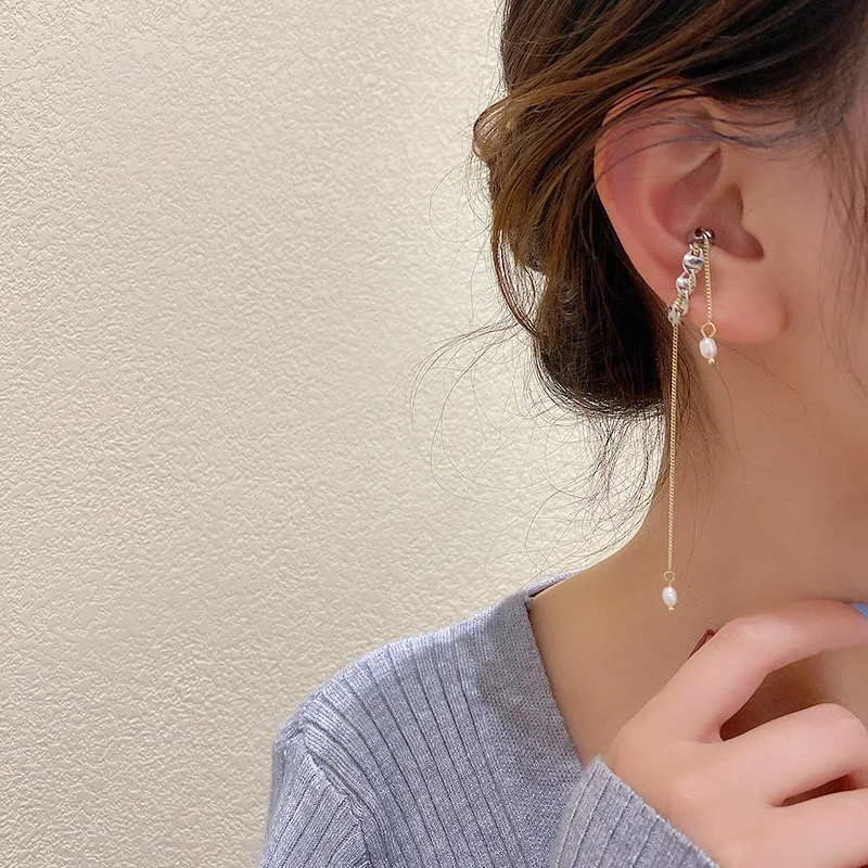 2021 New Arrival Fashion Women's Earrings Tassels Chain Pearl Magnet Clip Earrings For Women Party Jewelry Drop-shipping 
2021 New Arrival Fashion Women's Earrings Tassels Chain Pearl Magnet Clip Earrings For Women Party Jewelry Drop-shipping
