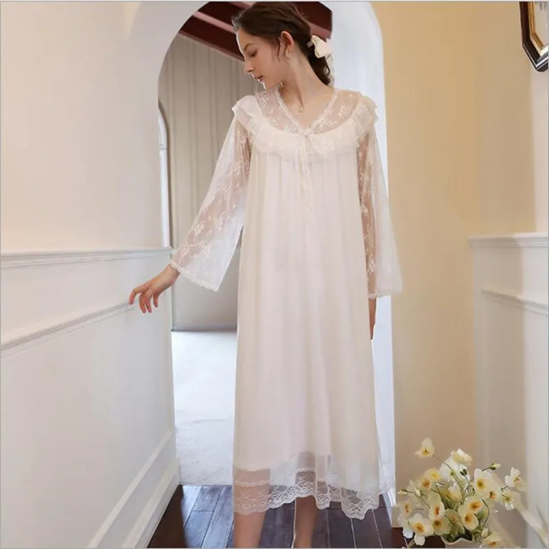 Princess Autumn Vintage Long Sleeves Nightgowns Women French Style Gauze Night Dress Girls Loose Sweet Embroidery Sleeping Dress
Princess Autumn Vintage Long Sleeves Nightgowns Women French Style Gauze Night Dress Girls Loose Sweet Embroidery Sleeping Dress