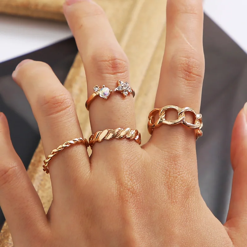 CARERJEW European and American Thick Chain Ring Fashion Personality Twist Women's Ring Set 4-piece Golden Joint Ring Metal
CARERJEW European and American Thick Chain Ring Fashion Personality Twist Women's Ring Set 4-piece Golden Joint Ring Metal