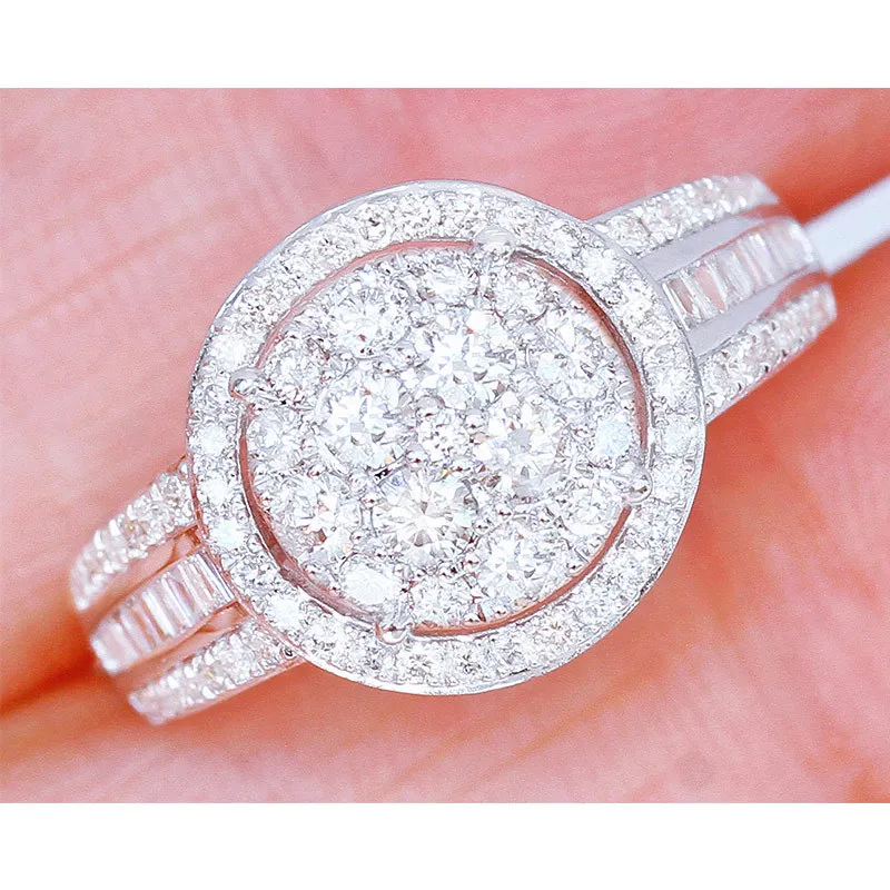 2021 new luxury round 925 sterling silver engagement ring for women lady anniversary gift jewelry wholesale christmas R5546
2021 new luxury round 925 sterling silver engagement ring for women lady anniversary gift jewelry wholesale christmas R5546