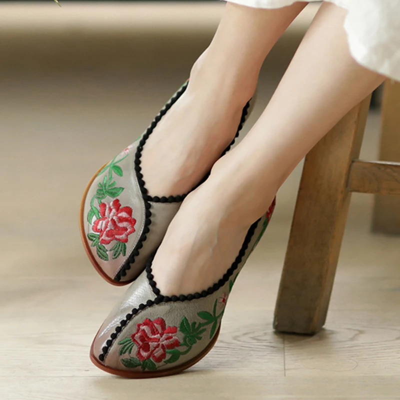 Birkuir Retro Embroider Women Shoes Thick Heel Handmade Soft Round Toe Genuine Leather Mother Shoes Loafers Leisure Ladies Shoes
Birkuir Retro Embroider Women Shoes Thick Heel Handmade Soft Round Toe Genuine Leather Mother Shoes Loafers Leisure Ladies Shoes