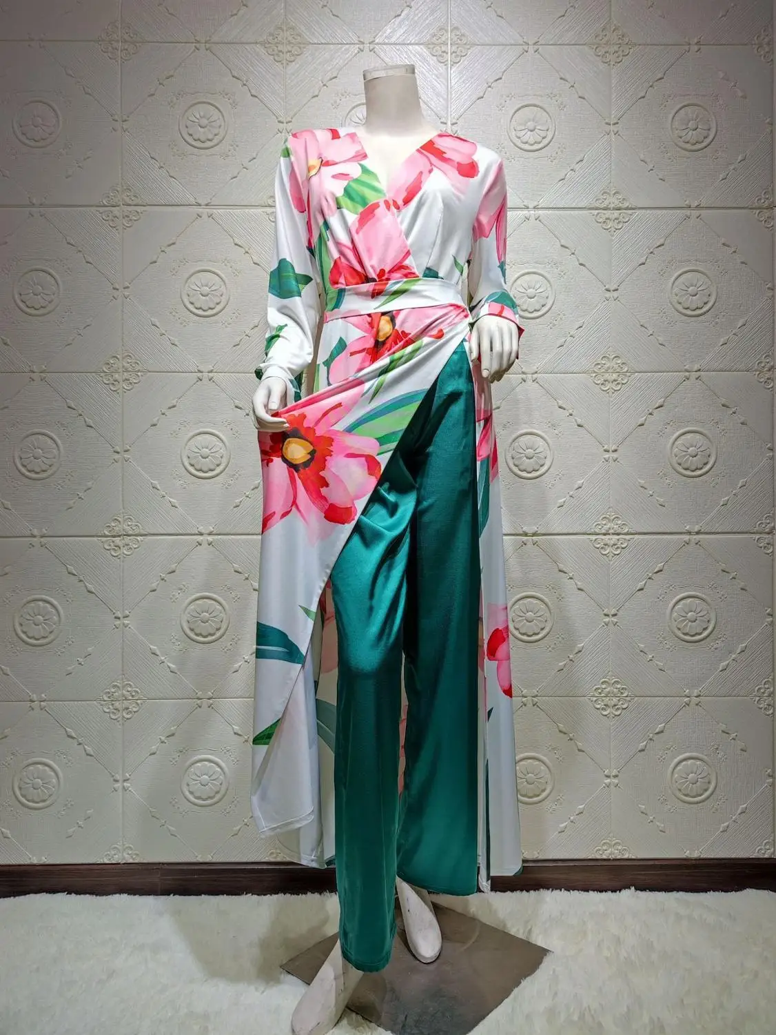 Muslim Print Abaya 2pcs Sets Tops Pants Maxi Dress Vestidos Cardigan Kimono Long Robe Gowns Jubah Eid Ramadan jalabiya Islamic
Muslim Print Abaya 2pcs Sets Tops Pants Maxi Dress Vestidos Cardigan Kimono Long Robe Gowns Jubah Eid Ramadan jalabiya Islamic