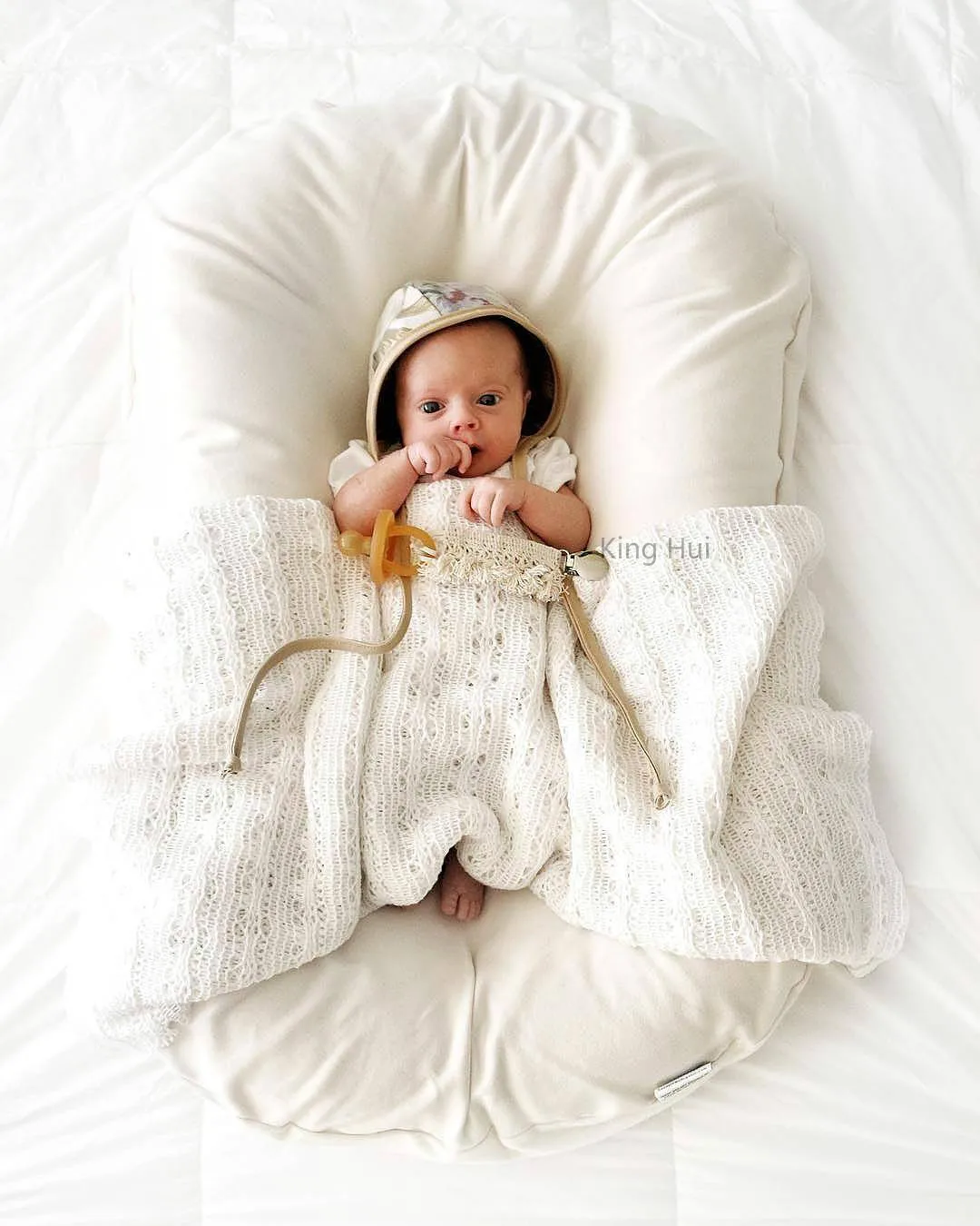 Infant Newborn Baby Lounger Portable Baby Nest Bed for Girls Boys Cotton Crib Toddler Bed Baby Nursery Carrycot Co Sleeper Bed
Infant Newborn Baby Lounger Portable Baby Nest Bed for Girls Boys Cotton Crib Toddler Bed Baby Nursery Carrycot Co Sleeper Bed