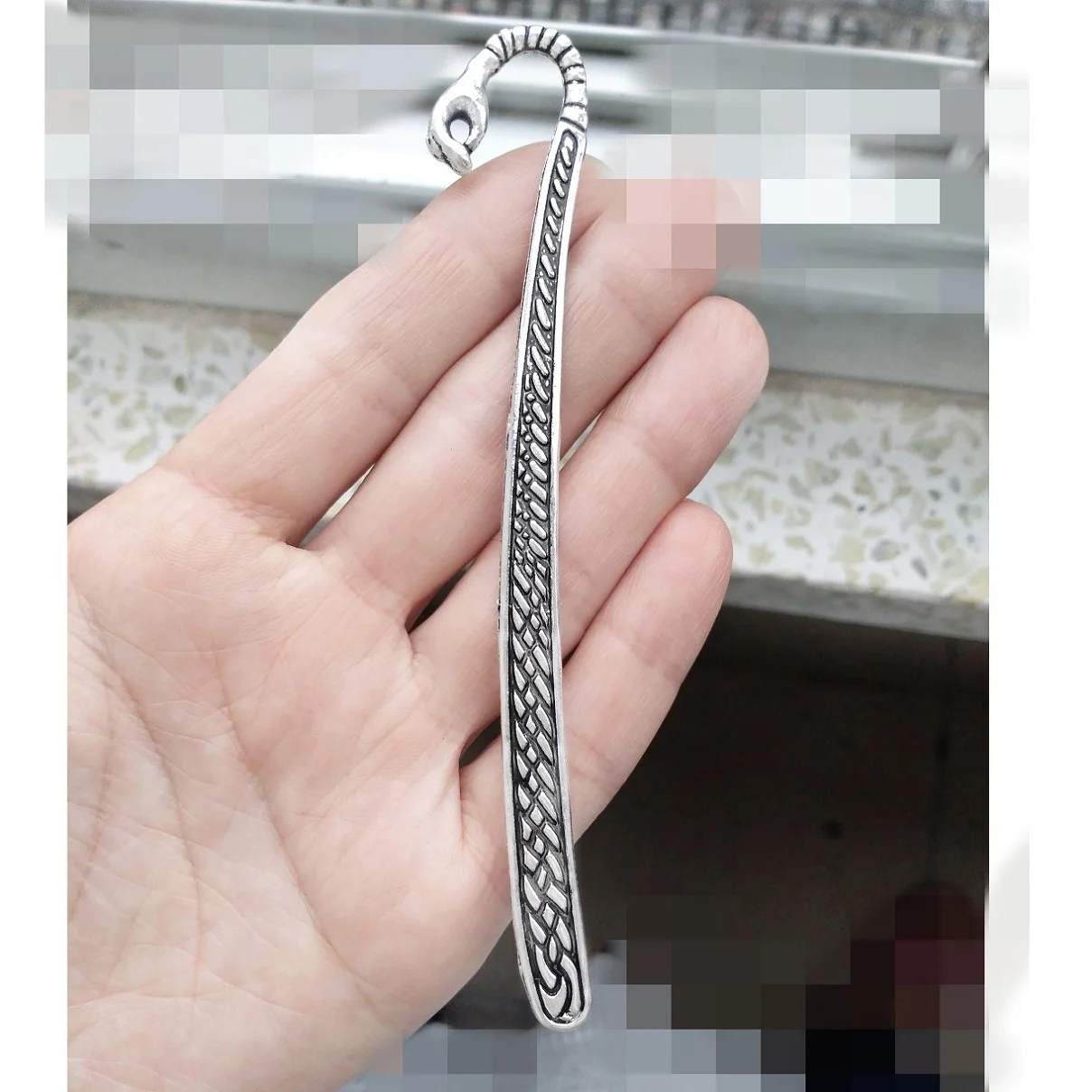 marker of Page reading bookmarks grasp hand long 122mm curve metal silver office stationery diy pendants jewellery wedding gifts
marker of Page reading bookmarks grasp hand long 122mm curve metal silver office stationery diy pendants jewellery wedding gifts