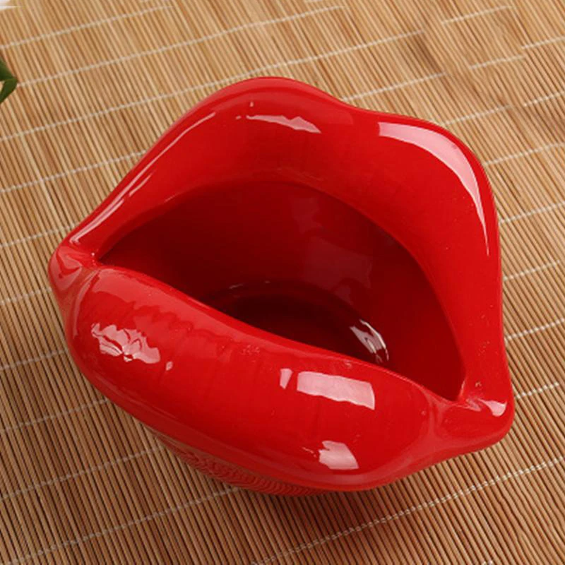 PITILLERA Lips Ashtray Ceramic Mouth Decor Man 1pc Hotel Bar Home Living Room Women Smoking Zone Holder Cup
PITILLERA Lips Ashtray Ceramic Mouth Decor Man 1pc Hotel Bar Home Living Room Women Smoking Zone Holder Cup