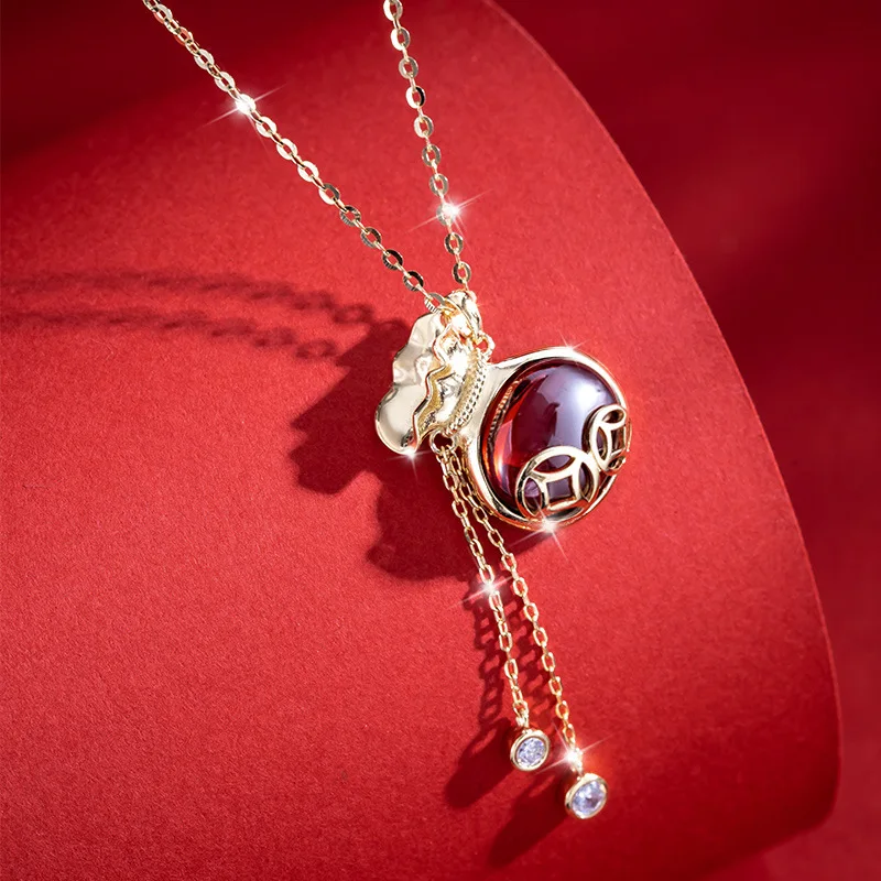 Banru 2021 New Lucky Bag Clavicle Necklace Female Summer Birthday Gift for Girlfriend Sterling Silver Light Luxury Niche Pendant
Banru 2021 New Lucky Bag Clavicle Necklace Female Summer Birthday Gift for Girlfriend Sterling Silver Light Luxury Niche Pendant