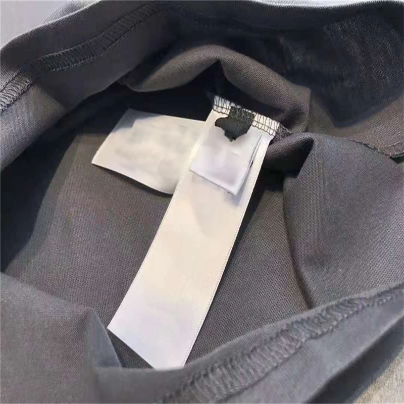 Summer new lovers high street loose T-shirt letter printing casual loose round neck short sleeve men and women the same style
Summer new lovers high street loose T-shirt letter printing casual loose round neck short sleeve men and women the same style