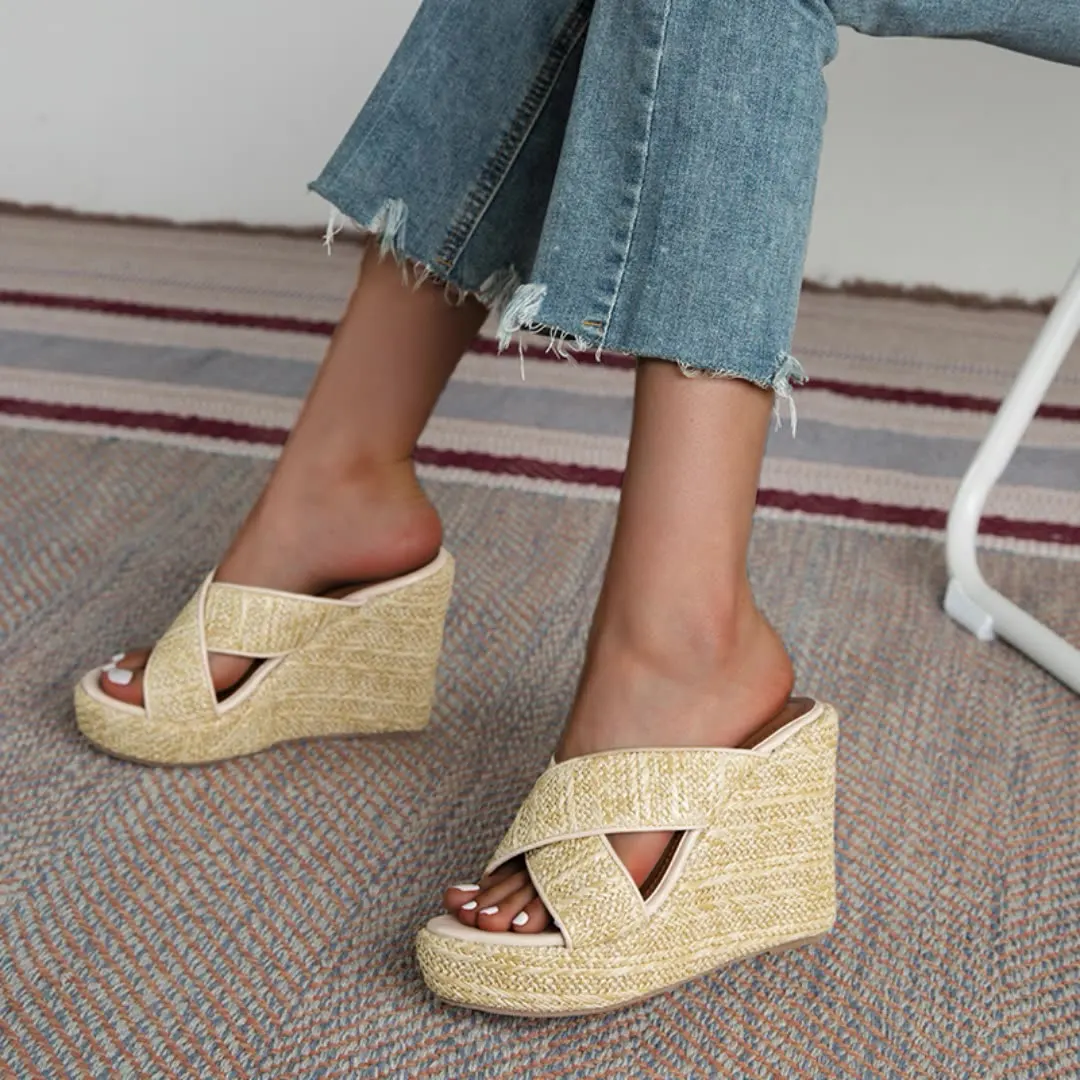 Женские домашние тапочки на квадратном каблуке, танкетка на платформе, римские тканевые туфли из искусственной кожи, большие размеры, лето ... 
Женские домашние тапочки на квадратном каблуке, танкетка на платформе, римские тканевые туфли из искусственной кожи, большие размеры, лето ...