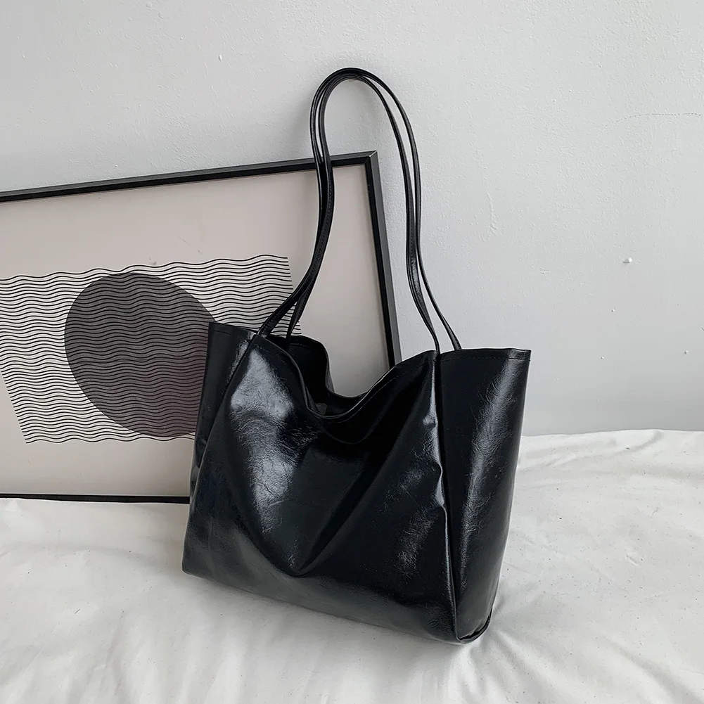 Vintage Women PU Leather Handbag Pure Color Chain Large Capacity Shoulder Bag Retro Ladies Shopping Underarm Bags
Vintage Women PU Leather Handbag Pure Color Chain Large Capacity Shoulder Bag Retro Ladies Shopping Underarm Bags