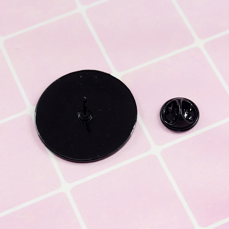 White Black Cat Enamel Pin Complementary Cat Round Badge Brooch Backpack Clothes Lapel Pin Animal Jewelry Gift for Friends Kids
White Black Cat Enamel Pin Complementary Cat Round Badge Brooch Backpack Clothes Lapel Pin Animal Jewelry Gift for Friends Kids
