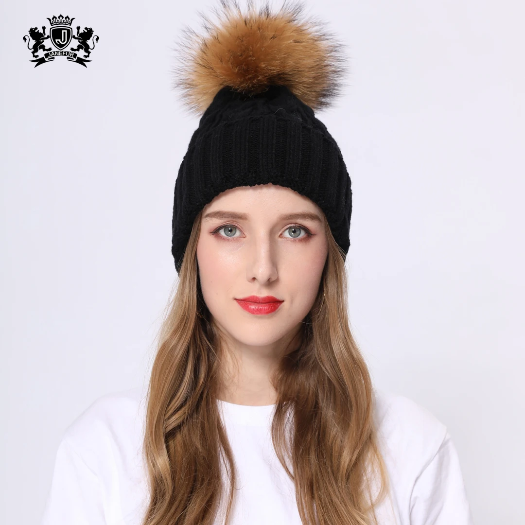 2020 New Winter Hat For Women Real Raccoon Fur Thick Warm Ladies Fashion Cap Leisure Outdoor Riding Detachable Pompon
2020 New Winter Hat For Women Real Raccoon Fur Thick Warm Ladies Fashion Cap Leisure Outdoor Riding Detachable Pompon