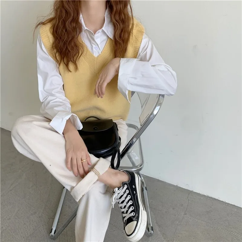 NEW Sweater Vest Women 7 Colors Chic Lovely Soft Sleeveless V-neck All-match Autumn Ladies Clothing Daily Popular Ulzzang Knitwe
NEW Sweater Vest Women 7 Colors Chic Lovely Soft Sleeveless V-neck All-match Autumn Ladies Clothing Daily Popular Ulzzang Knitwe