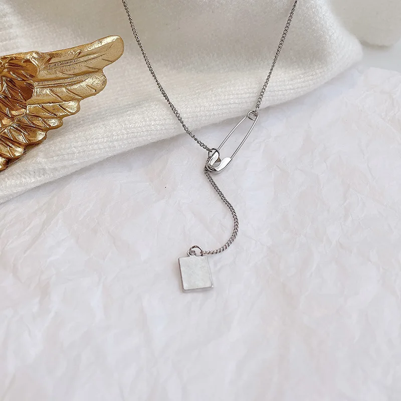 Fun design sense pin necklace female niche ins cold wind personality pendant net red retro clavicle chain
Fun design sense pin necklace female niche ins cold wind personality pendant net red retro clavicle chain