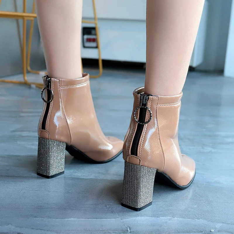 New Fashion Women Boots High Heels Ankle Boots Female Patent Leather Square Heels Winter Boots Crystal Shoes Woman Botines Mujer
New Fashion Women Boots High Heels Ankle Boots Female Patent Leather Square Heels Winter Boots Crystal Shoes Woman Botines Mujer