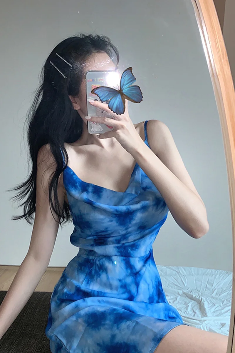 Female Tie Dye Spaghetti Strap Dress Summer V-neck Sexy Mini Dress 2020 Temperament French Dresses Sukienka Vestido 
Female Tie Dye Spaghetti Strap Dress Summer V-neck Sexy Mini Dress 2020 Temperament French Dresses Sukienka Vestido