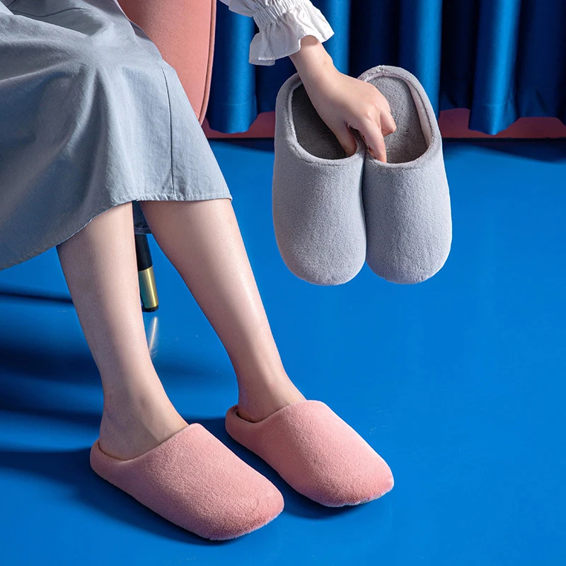 Unisex Soft-soled Slippers Household Solid Color Cotton Slippers Winter Warm 1 Pair Comfortable Breathable Lovers Slippers
Unisex Soft-soled Slippers Household Solid Color Cotton Slippers Winter Warm 1 Pair Comfortable Breathable Lovers Slippers