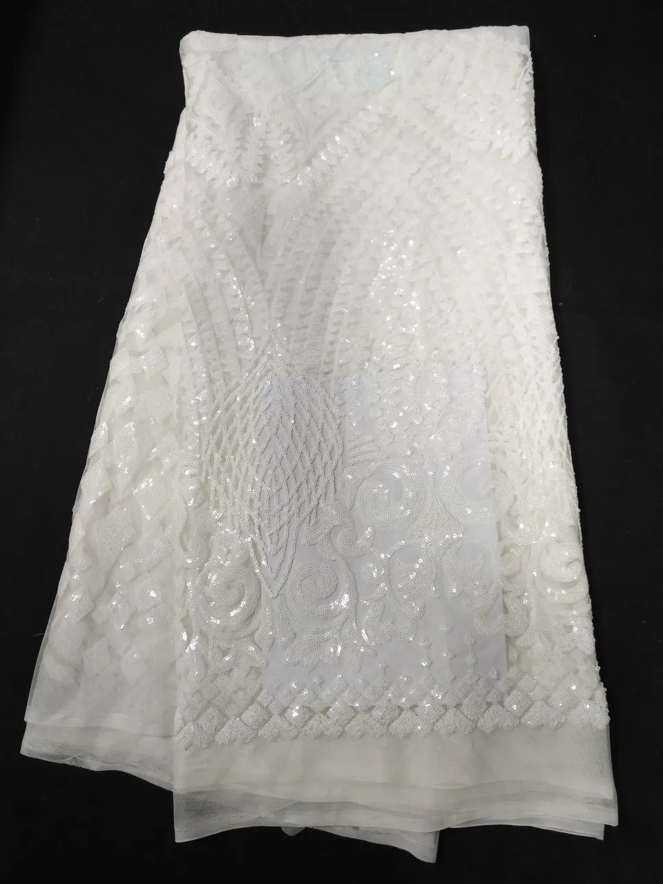 Latest 2016 French Tulle Lace Fabric High Quality African Lace Fabric Net French Laces With Sequins French Lace Fabric L899
Latest 2016 French Tulle Lace Fabric High Quality African Lace Fabric Net French Laces With Sequins French Lace Fabric L899
