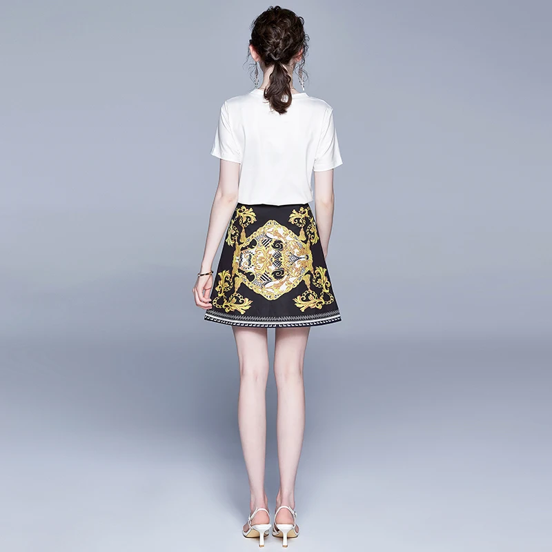 Fashion Runway Flower Printed Suit Set Summer Trend Women Short Sleeve Loose T-shirts Top + Deer Floral Mini Skirt 2 Pieces Set
Fashion Runway Flower Printed Suit Set Summer Trend Women Short Sleeve Loose T-shirts Top + Deer Floral Mini Skirt 2 Pieces Set