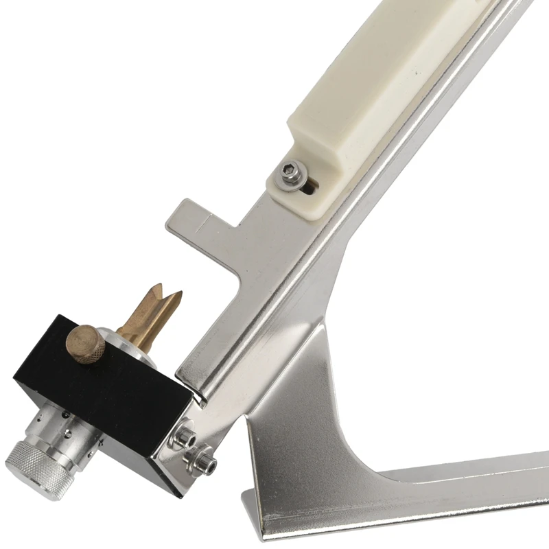 Adjustable Fletching Jig Straight and Helix Tool with Clamp for DIY Archery tool
Adjustable Fletching Jig Straight and Helix Tool with Clamp for DIY Archery tool