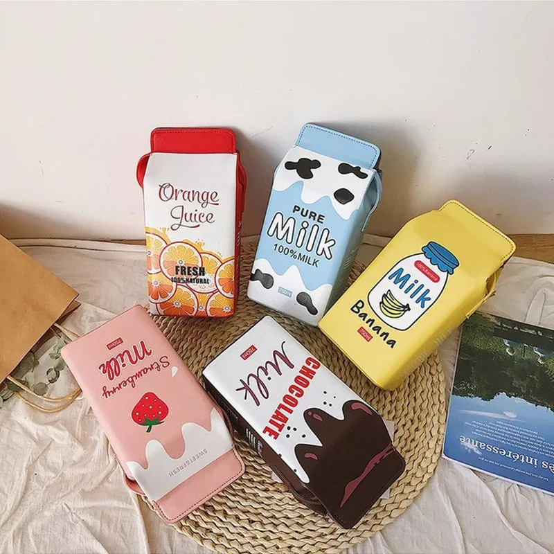 2020 new printed fruit pu small shoulder bag girl cute cartoon strawberry banana milk crossbody bag
2020 new printed fruit pu small shoulder bag girl cute cartoon strawberry banana milk crossbody bag